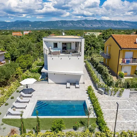 Lägenhet Mara M 1 Heated Pool Omišalj