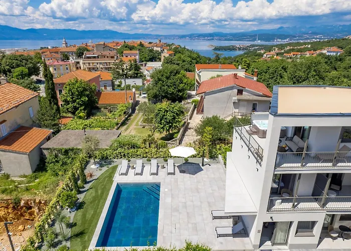 Mara M 1 Heated Pool Omišalj