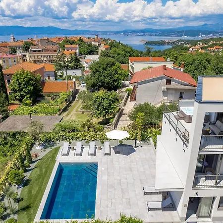 Mara M 1 Heated Pool Omišalj